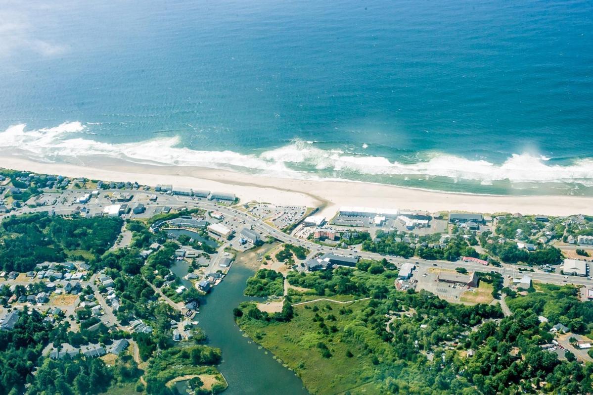 New Listing! Bay-View Beauty With Private Balcony Condo Lincoln City Exteriér fotografie